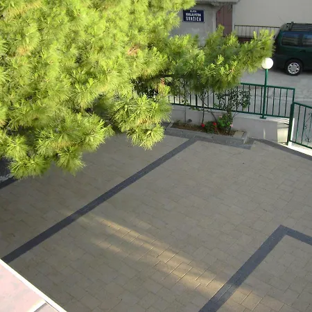 Dionysius Apartman