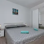 Dionysius Apartment *