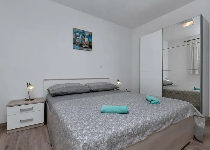 Dionysius Apartment *